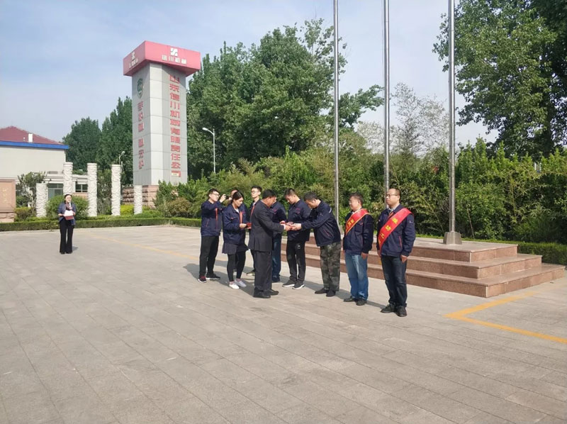 弘揚(yáng)五四精神，創(chuàng)造青春輝煌，“五四精神”在激勵(lì)著信川全體員工覺醒向上！