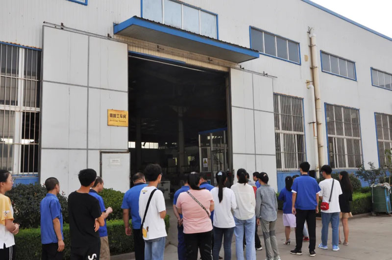 熱烈祝賀信川機械職工子弟金榜題名！