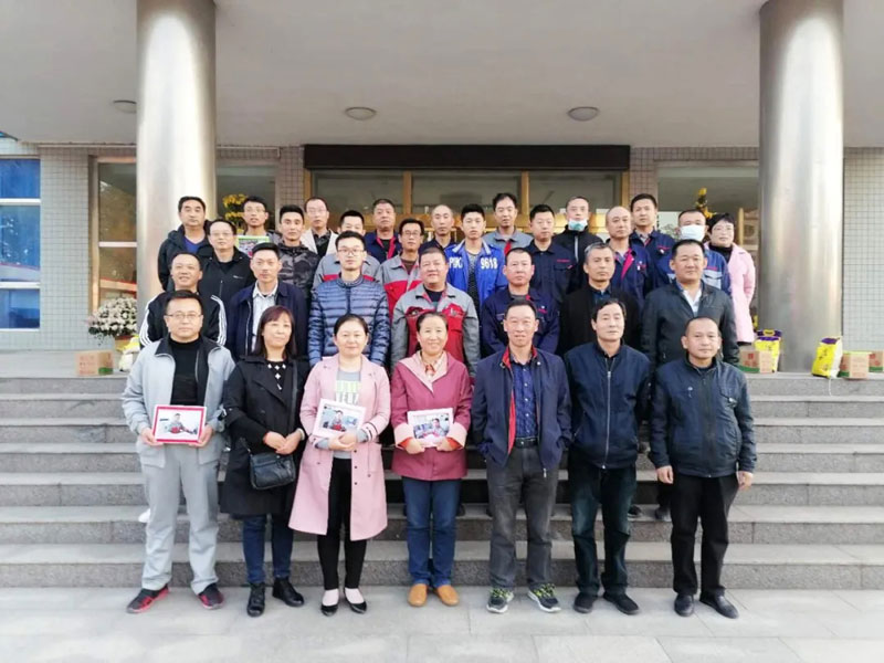 重陽(yáng)情更濃--信川機(jī)械開展重陽(yáng)節(jié)走訪慰問活動(dòng)